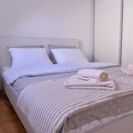 Apartmani Sloboda 兹拉蒂博尔 外观 照片