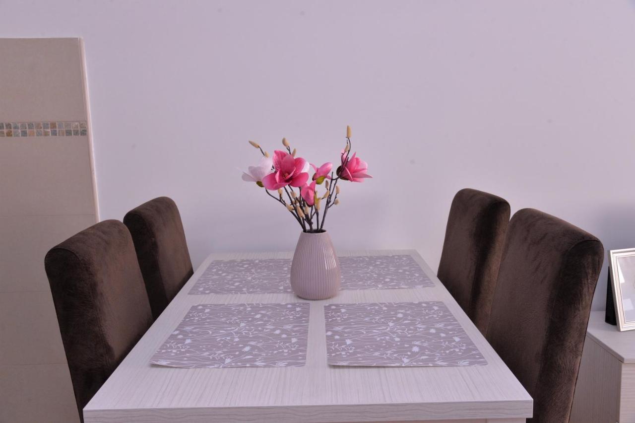 Apartmani Sloboda 兹拉蒂博尔 外观 照片