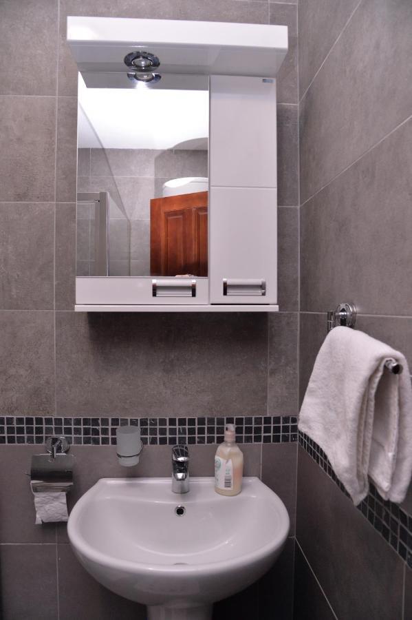 Apartmani Sloboda 兹拉蒂博尔 外观 照片
