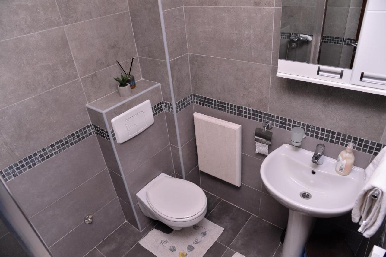 Apartmani Sloboda 兹拉蒂博尔 外观 照片